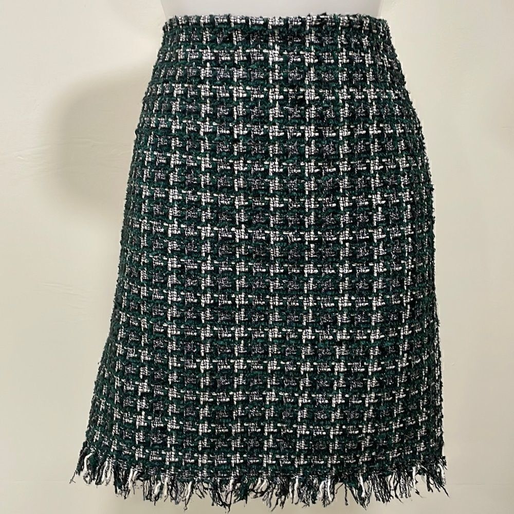 Elaine Rose green black fringed skirt with metallic thread.  Size 2 XS